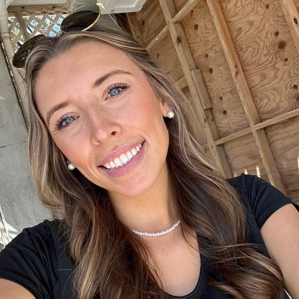 Meet your Posher, Courtney